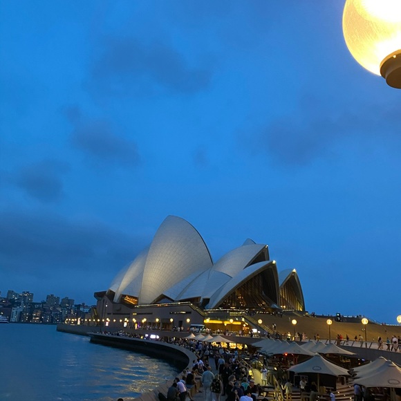 Meet your Posher, Tiffany - Picture 1 of 1